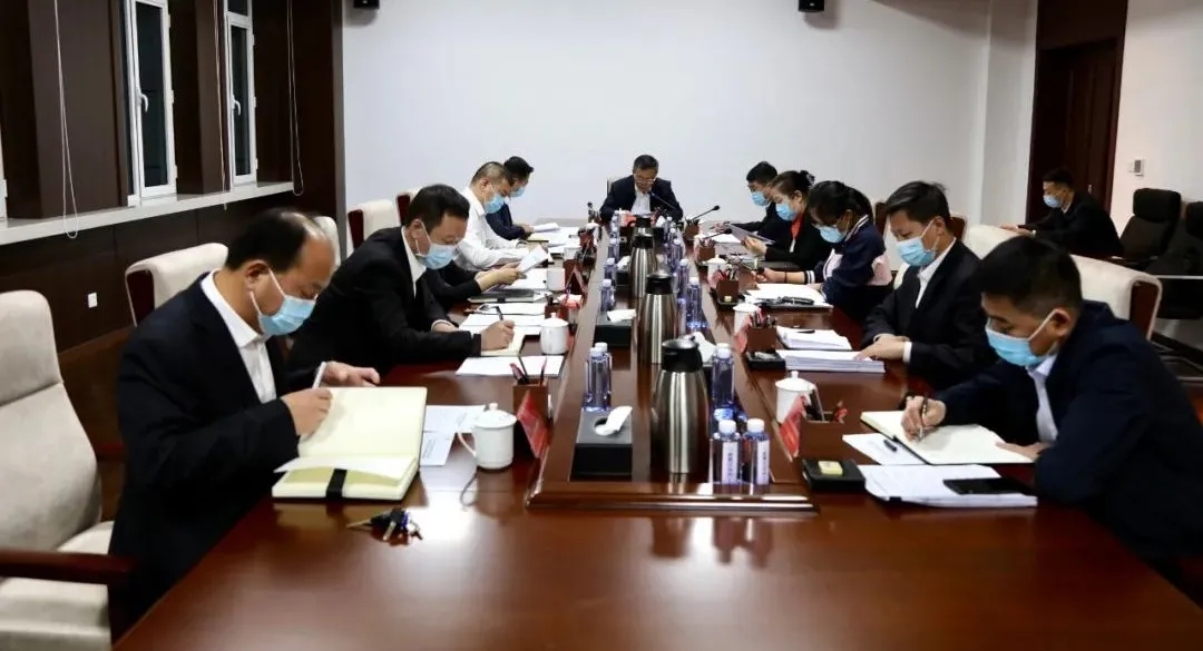 市纪委监委召开理论学习中心组2022年第一次集体学习会议.webp.jpg