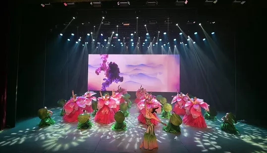 工农区举办“弘扬廉洁文化 传承优良家风”主题教育晚会02.webp.jpg