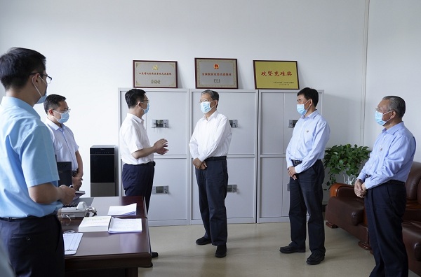 赵乐际在山东调研时强调 深化不敢腐不能腐不想腐一体推进 努力取得更多制度性成果和更大治理成效 02.jpg