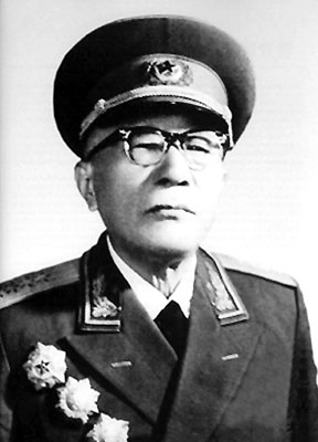 黄克诚.jpg