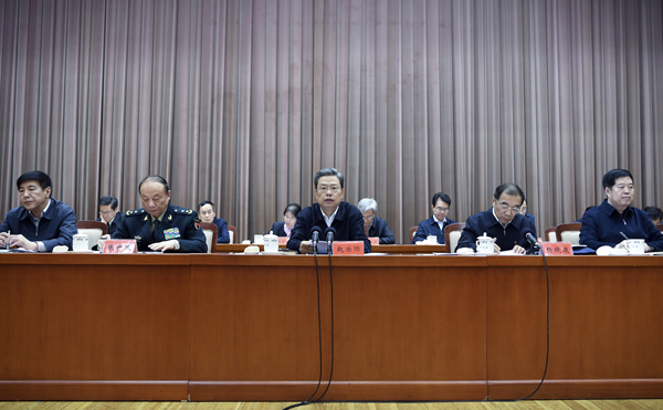 10月30日，中央纪委监察部召开传达学习党的十九大精神大会。中共中央政治局常委、中央纪委书记赵乐际出席会议并讲话。（新华社记者 张领 摄）.jpg