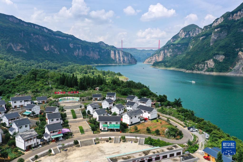 再闯新路看西部 接续奋斗开新局01.jpg