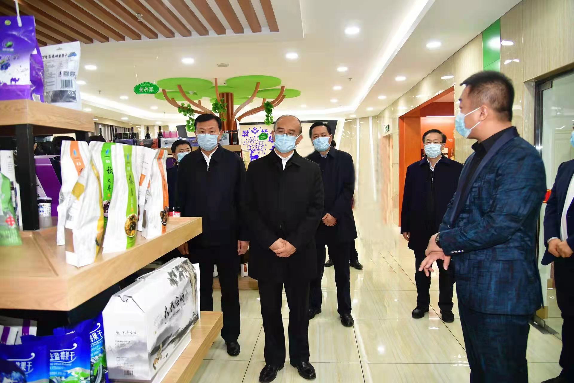 许勤：从严从快从细落实疫情防控措施 加强生态保护推进林区转型发展.jpg