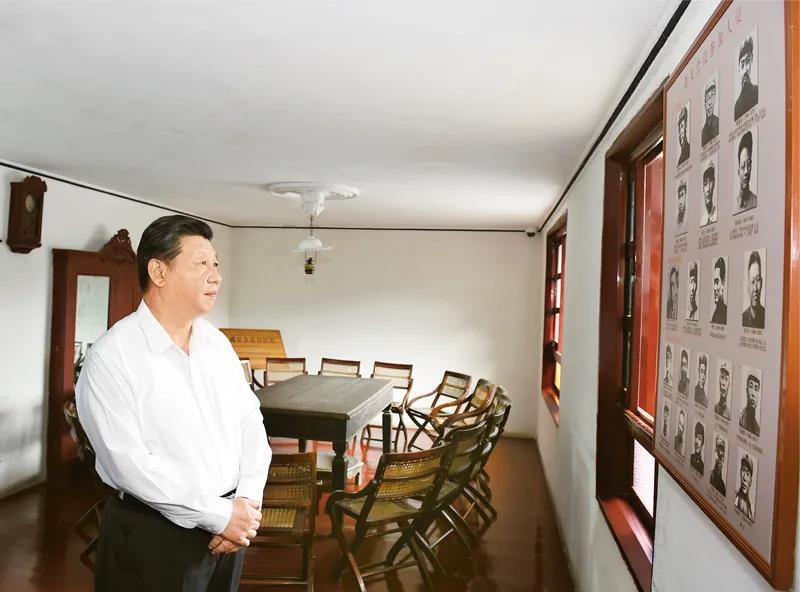 《坚持用马克思主义及其中国化创新理论武装全党》06.jpg