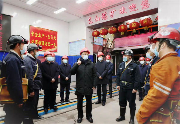 许勤：把党的十九届六中全会精神传达贯彻到最基层 02.jpg