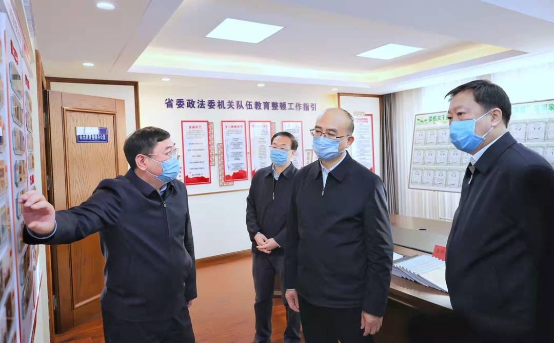 许勤在省委平安黑龙江建设领导小组第二次全体会议上强调02.jpg