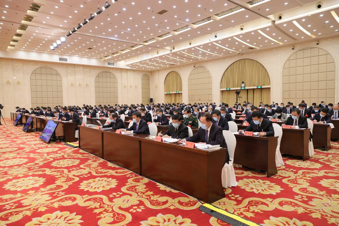 省委十二届十一次全会暨省委经济工作会议在哈尔滨召开03.jpg