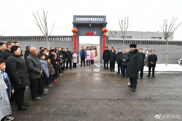 习近平春节前夕赴山西看望慰问基层干部群众07.jpeg