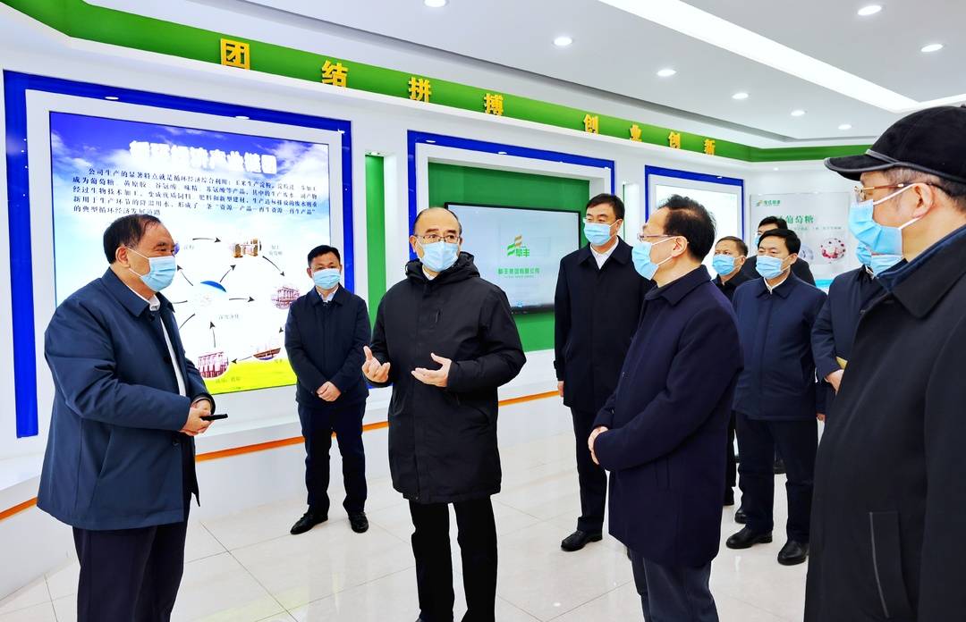 许勤：落实领导包联机制当好企业服务员01.jpg