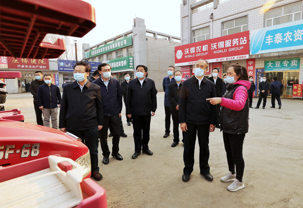 许勤：坚决落实早快准严细实要求 统筹抓好疫情防控和春耕生产06.jpg
