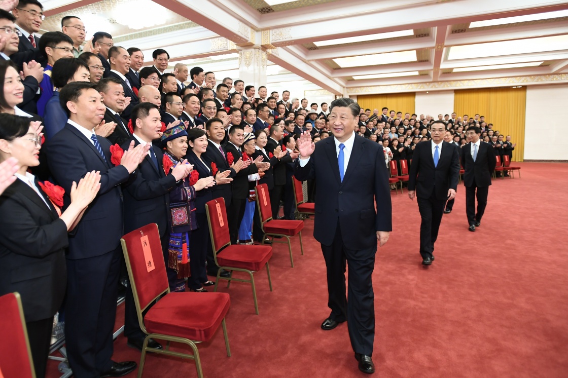 习近平会见第九次全国信访工作会议代表02.jpeg