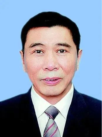 屈树广.jpg